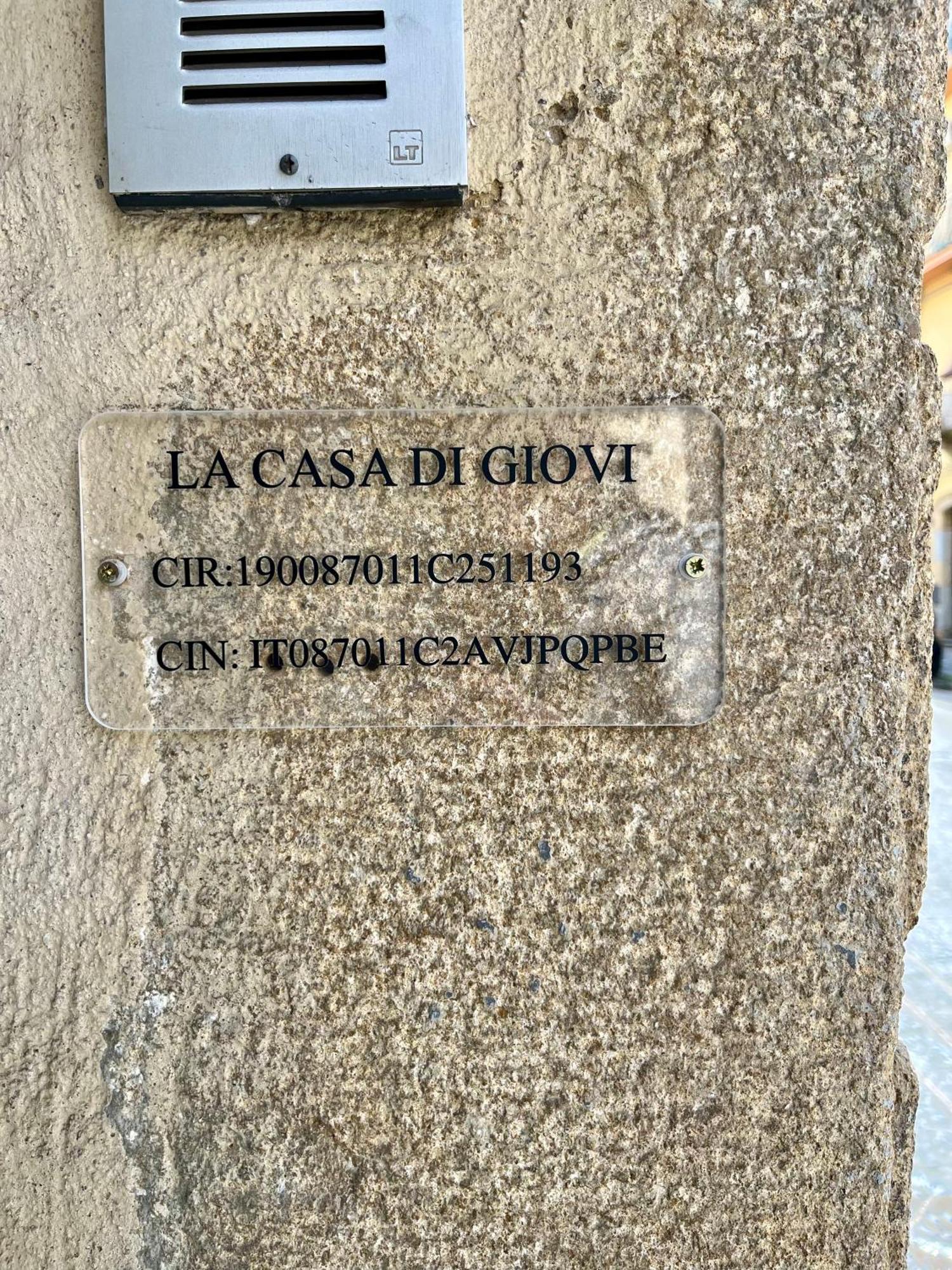 Апартаменты Casa Di Giovi Кальтаджироне Экстерьер фото